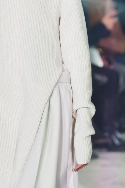 Look 61